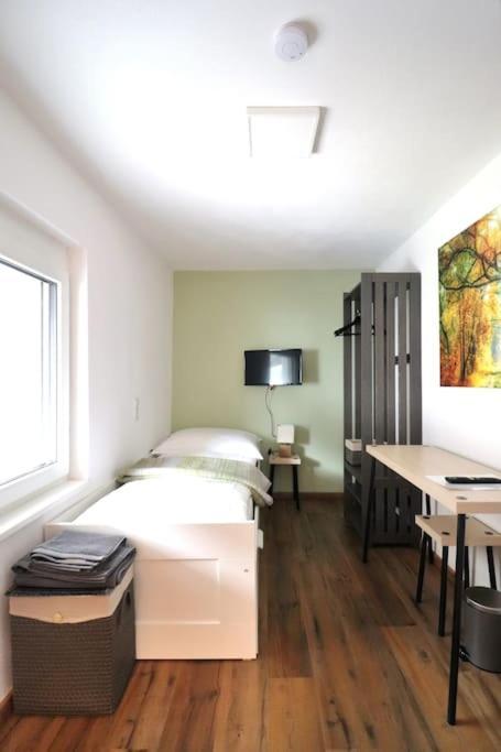 Schickes Zimmer Mit Top-Ausstattung In Idealer Lage Feldkirch Eksteriør billede